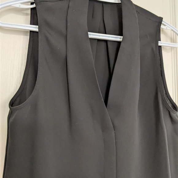 Sleeveless Power Blouse - Picture 2 of 3